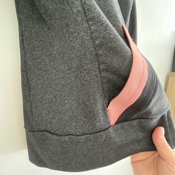 Ladies Prana athletic jacket dark grey with pink trim, thumb holes size M - Picture 7 of 14